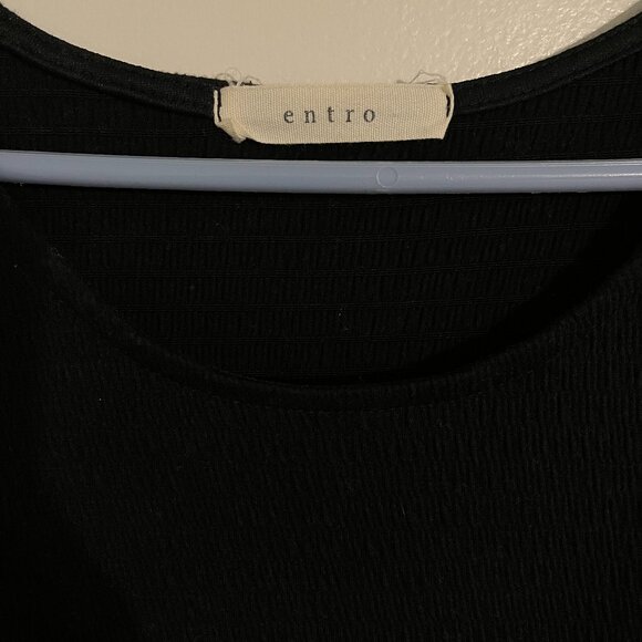 Entro Black Smocked Peplum Top - Large - Picture 4 of 4